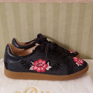 NWOT! Kate Spade Shoes/Sneakers